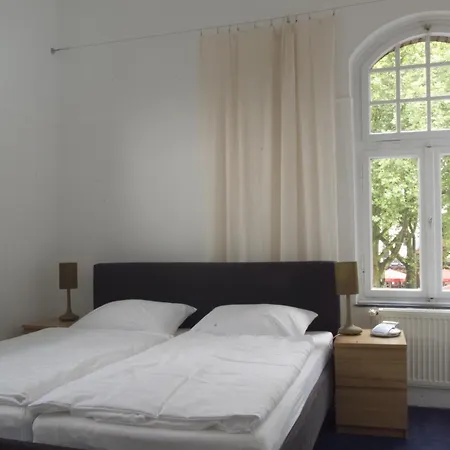 Отель Alte Lohnhalle - Industriekulturhotel 2*